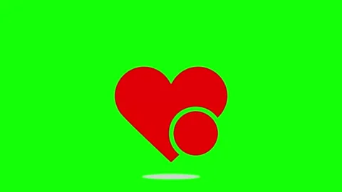 Animated red hearts with arrow and flames on green screen background with Stockbeeldmateriaal 344714517