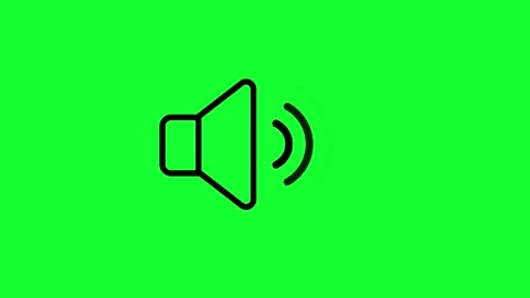 Animated speaker sound volume icon with expanding wave loop on green screen.. Stock Footage 340565113