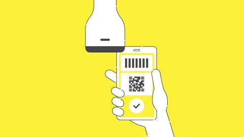 Animated video material for making payments with a barcode reader. Stock Footage 150501366