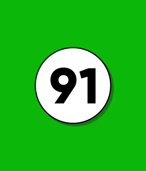 Animated white circle reveals number ninety one on green background motion .. Video stock 332396612