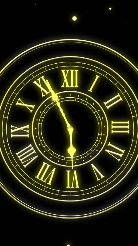 Animation of clock showing midnight and fireworks exploding on black background 库存影片 319513985