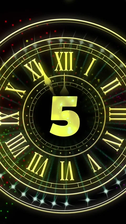 Animation of clock showing midnight and fireworks exploding on black background Vídeos de archivo 343713404