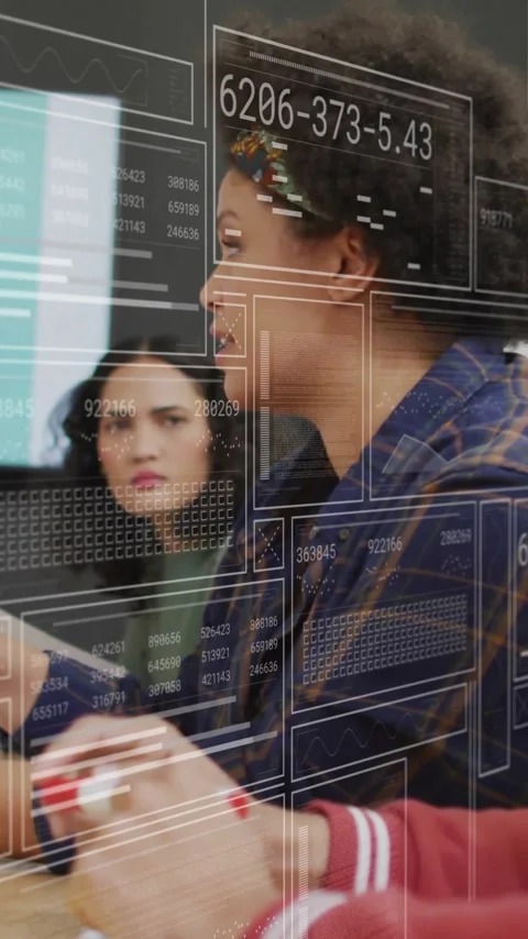 Animation of data processing and diagrams over diverse colleagues discussing Vídeos de archivo 341660023