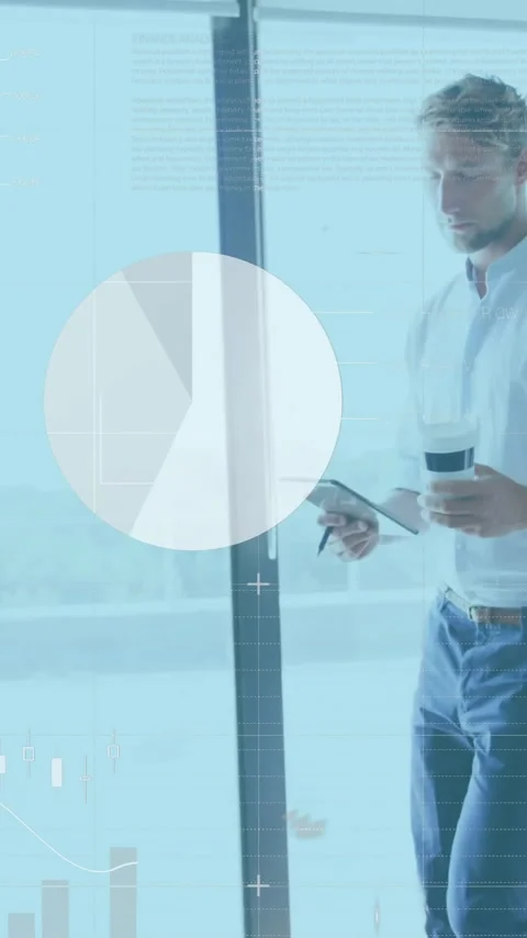 Animation of financial data processing over caucasian businessman using tablet Vidéo 343901846