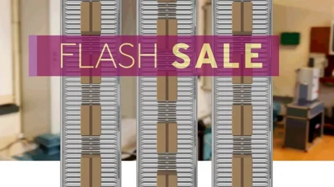 Animation of flash sale text over cardboard boxes on conveyor belts Video stock 158695811