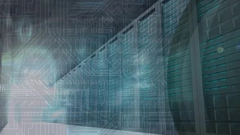 Animation of microprocessor connections and binary coding over empty computer Vidéo 327127212