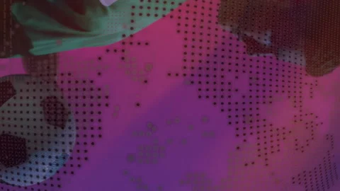 Animation of processing data and globe over caucasian male footballer playing 库存影片 313339138