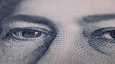 Animation of the Queen's eyes on a five pound banknote Stock Footage 146655642