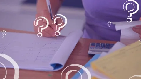 Animation of question marks over caucasian woman taking notres Vídeo Stock 170771187