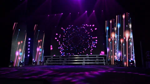 Animation of stage lights frame. Bright shiny stage lights flashing movement Video stock 160712385