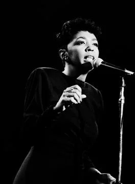 Anita Baker performs on Solid Gold in 1983 Credit: Ron Wolfson / MediaPunch Stock Photos