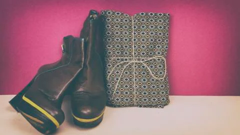 Ankle boots on a colored background. Stock-Fotos