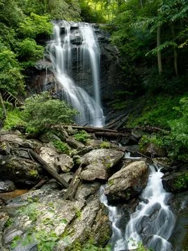 Anna Ruby Falls in the mountains Foto stock