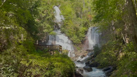 Anna Ruby Falls in Unicoi state park near Helen in Georgia Vídeo Stock 162641795