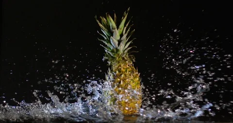 Annanas Water Slowmotion 動画素材 99477998