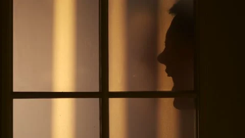 Annoyed man screaming and gesturing, view through the door glass Stock Footage 134951607