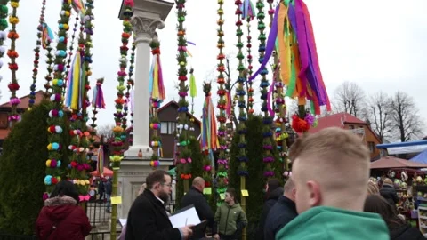 Annual contest for the tallest   Easter palm on Palm Sunday Vidéo 237380559