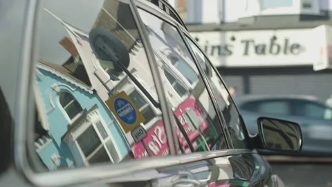 Anonymous Commuters Walking Through the Town Centre. 库存影片 136540576