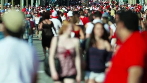 Anonymous crowd. 스톡 동영상 100444578
