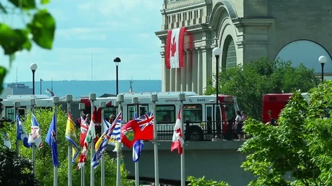 Anonymous crowd. 스톡 동영상 100447309