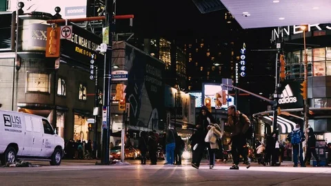Anonymous crowd walking on the street 스톡 동영상 74501479