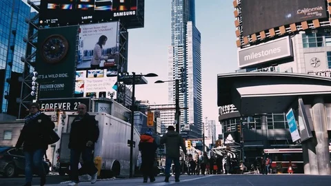 Anonymous crowd walking on the street 스톡 동영상 74502167