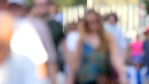 Anonymous Crowd Walks The Streets Vídeo Stock 97916941