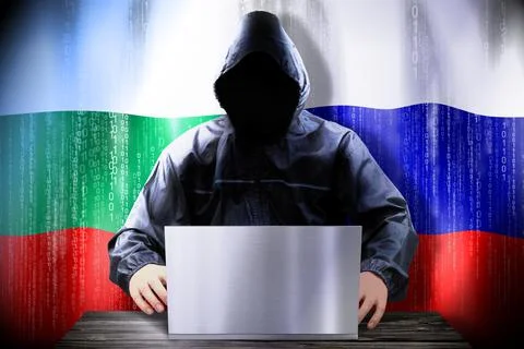 Anonymous hacker working on a laptop, flags of Bulgaria and Russia Illustrazione stock