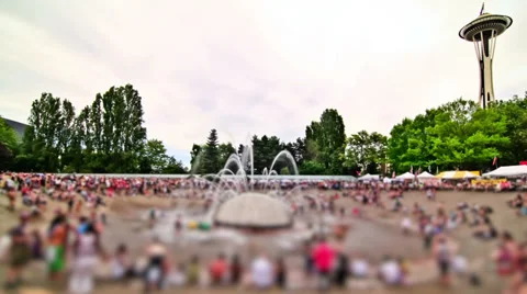 Anonymous Large Crowd Time Lapse Fountain Stock Footage 31826578