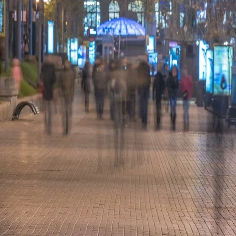 The anonymous smashed people crowd stream. Evening night time. Time lapse Vidéo 69435917