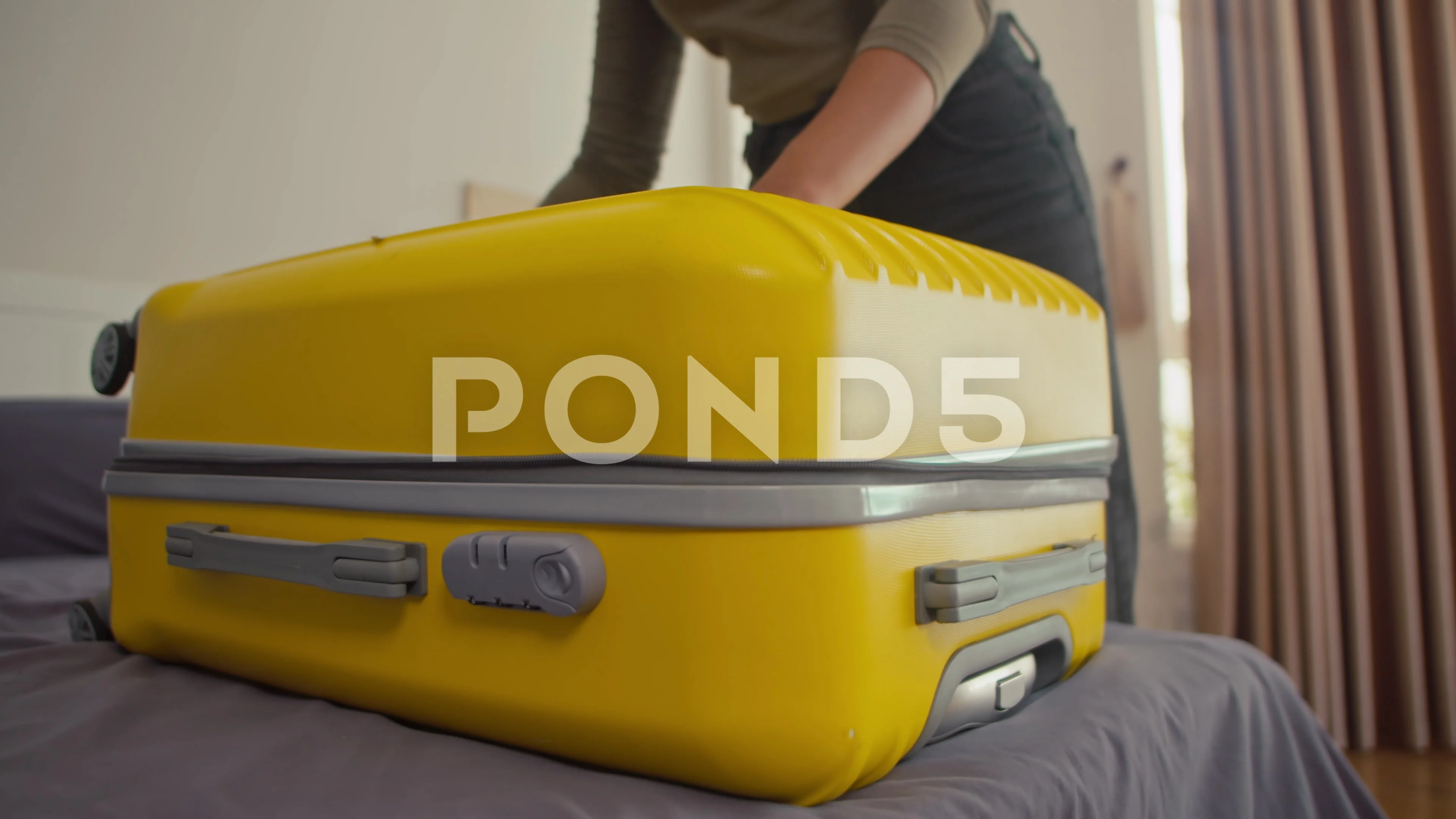 530+ Girl Packing Suitcase Stock Videos and Royalty-Free Footage