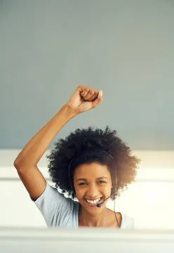 Another problem solved. Cropped portrait of an attractive young businesswoman 스톡 사진