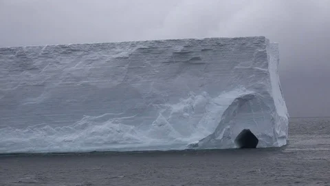 Antarctica large piece of ice shelf Stock-Footage 82448044
