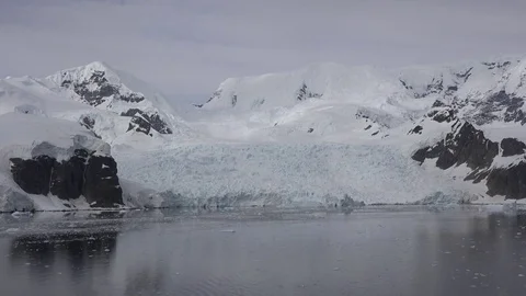 Antarctica view of glacier Video stock 82413371