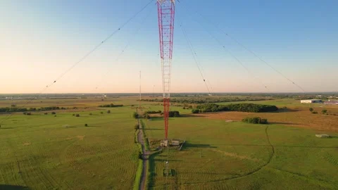 Antenna in the middle of fields 4k 25fps aerial 動画素材 249546587
