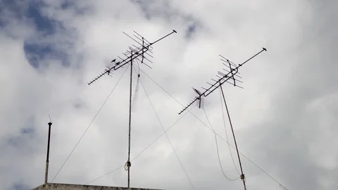 Antenna on rooftop Video stock 93537946