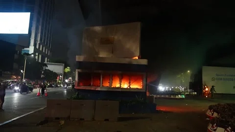 Anti-corruption protest in Jakarta ends in clashes with police, Yakarta, ID - 27 Stock Footage 343766683