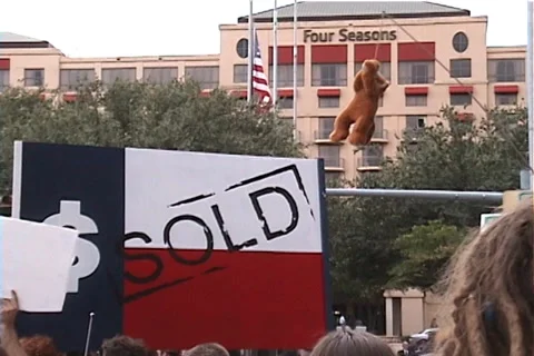 Anti-Globalization Protest in Austin, Texas 動画素材 35002205