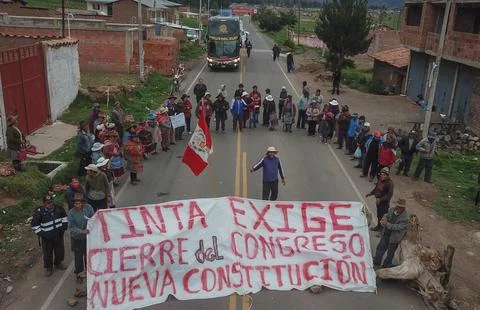 Anti-government protesters block Cusco-Puno highway in Peru, Tinta - 04 Jan 2023 Stock Photos