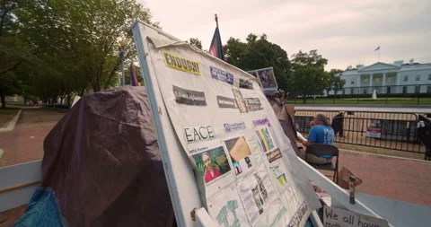 Anti war protester camped in front of White House, Washington D.C. Stock Footage 138495021