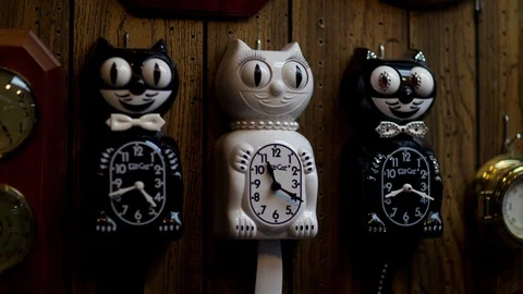 Antique Cat Clocks Timelapse Vidéo 98760483