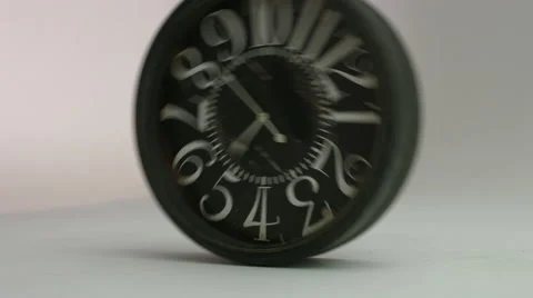 Antique clock slowly rolling on the floor.  Видео 59719739