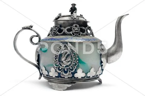 Antique Teapot Isolated on a White Background Stock-Fotos