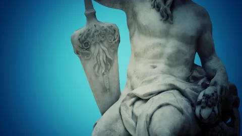 Antique white marble statue Vídeo Stock 145639032