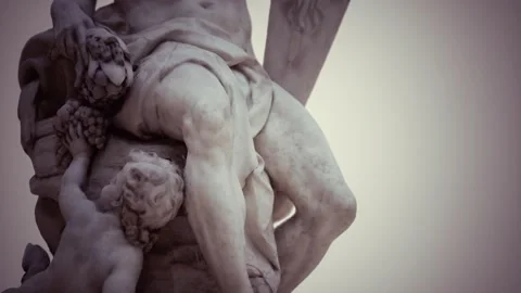 Antique white marble statue Vídeos de archivo 166945026