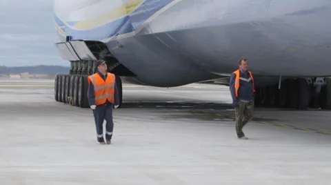 Antonov 225 "Mriya" Stock Footage 39585687