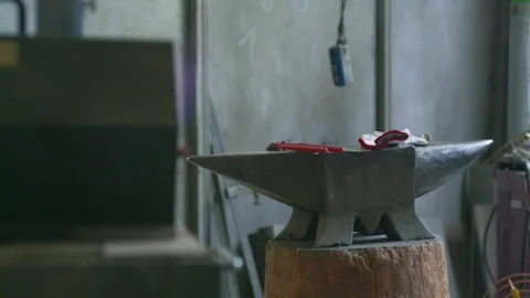 Anvil blacksmith workshop tools forge static tripod shot smithy interior 스톡 동영상 348107950