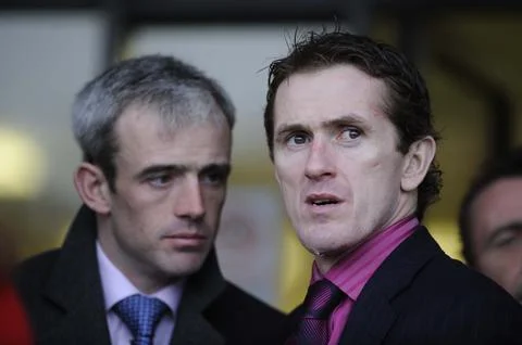 Ap Mccoy And Ruby Walsh Watch The Last Race. Cheltenham Races Day 3. Pic Andy Ho Foto stock