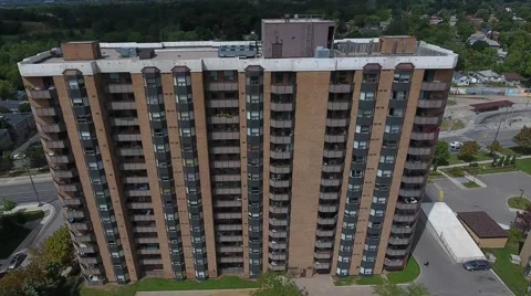 Apartment Building Decending 動画素材 68001949