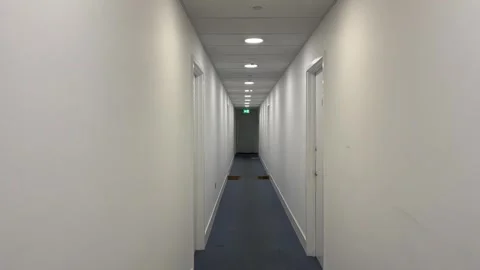 Apartment Corridor Interior in UK Block of Flats – Gimbal Tracking Shot 스톡 동영상 332517728